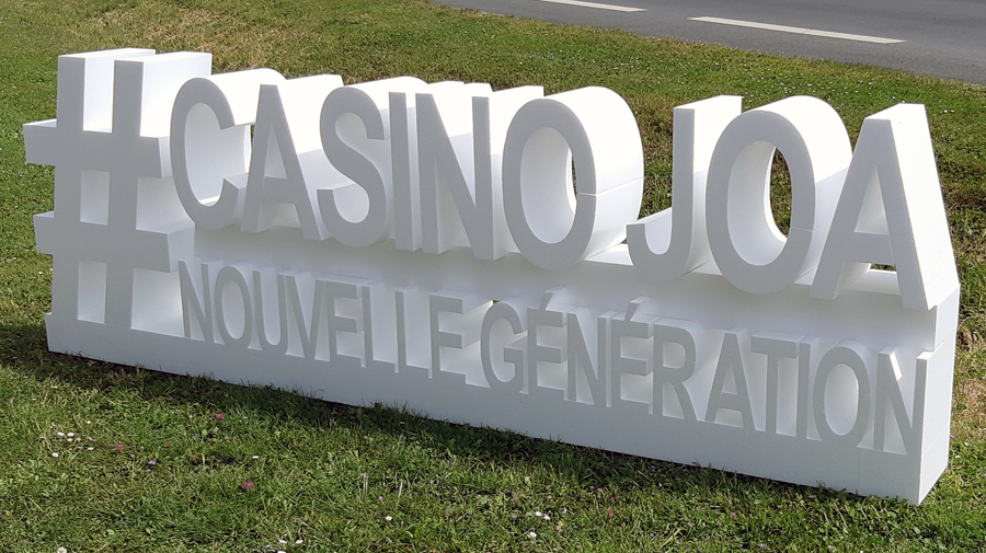 lettres géantes en polystyrène du casino César Palace