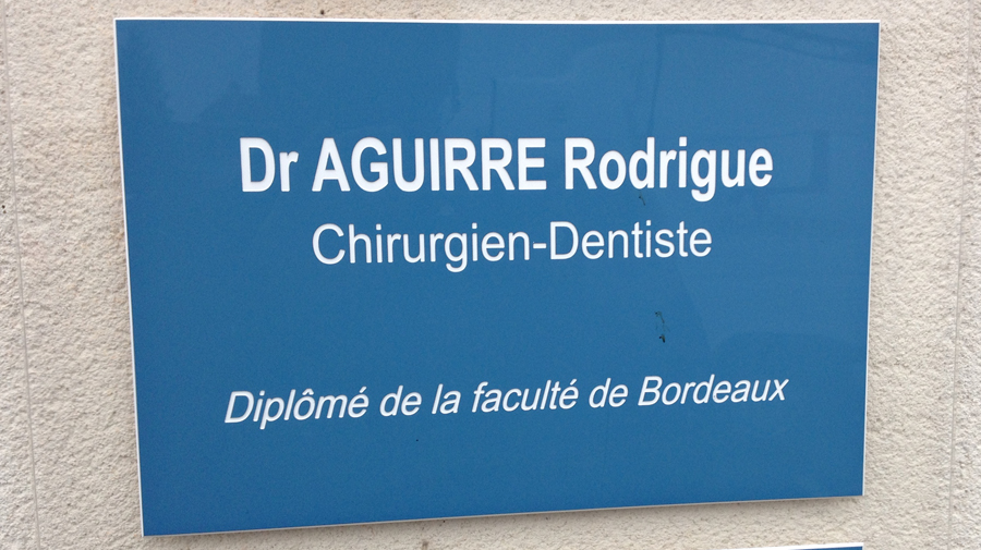 plaque professionnelle dentiste