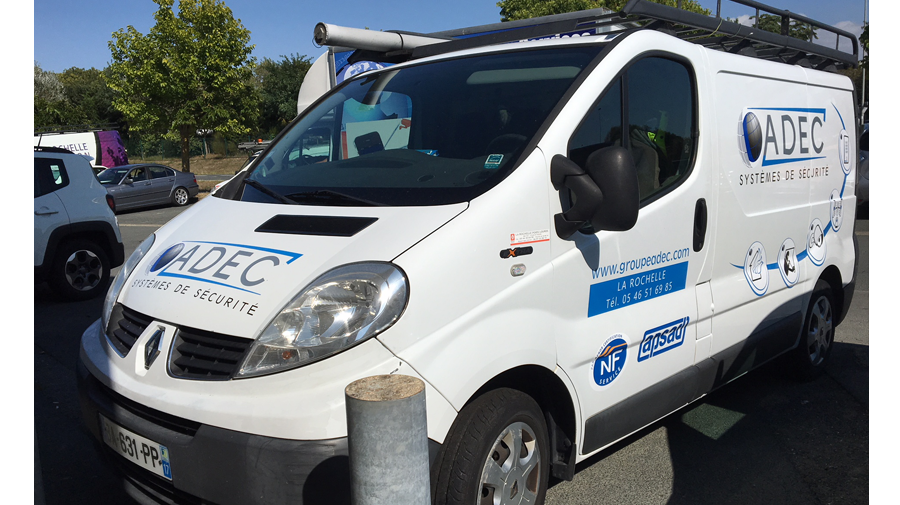 covering voiture de l'ADEC à La Rochelle